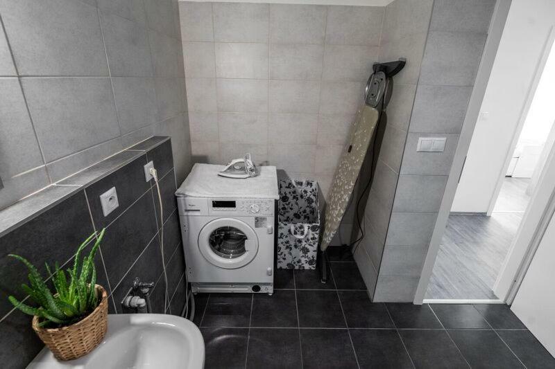 Old Town Luxury Apartment In Heart Of Bratislava Eksteriør bilde